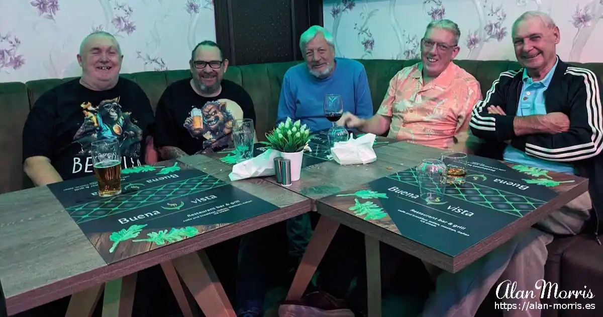 Alan Morris, Martin Purdom, Paul Eburne, Bernard Fisher, Mike Maloney. In the Buenavista restaurant.